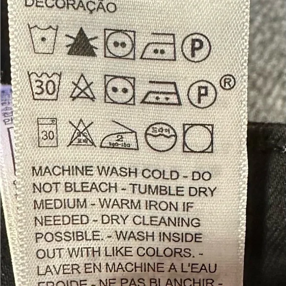 NWT women’s Levi’s black high rise skinny jeans SZ 16 short - Picture 9 of 9